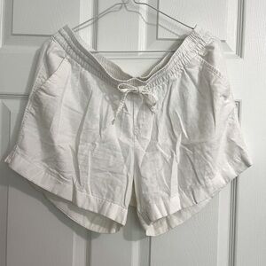 White Old Navy Linen Shorts, Size L